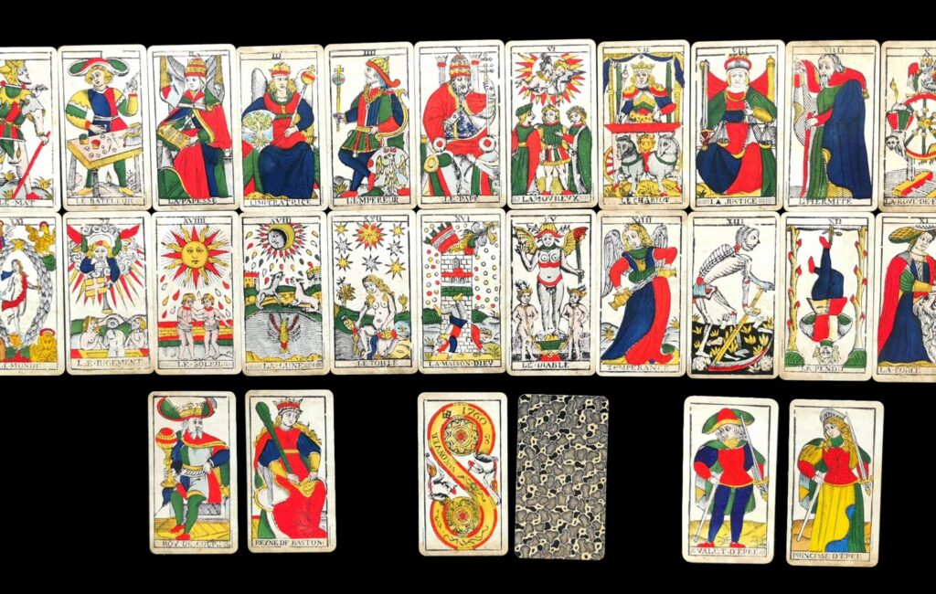 L&rsquo;Arcane sans nom (XIII) au tarot : signification, symbolique et interprétation de la carte de la Mort