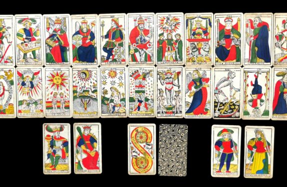 L’Arcane sans nom (XIII) au tarot : signification, symbolique et interprétation de la carte de la Mort