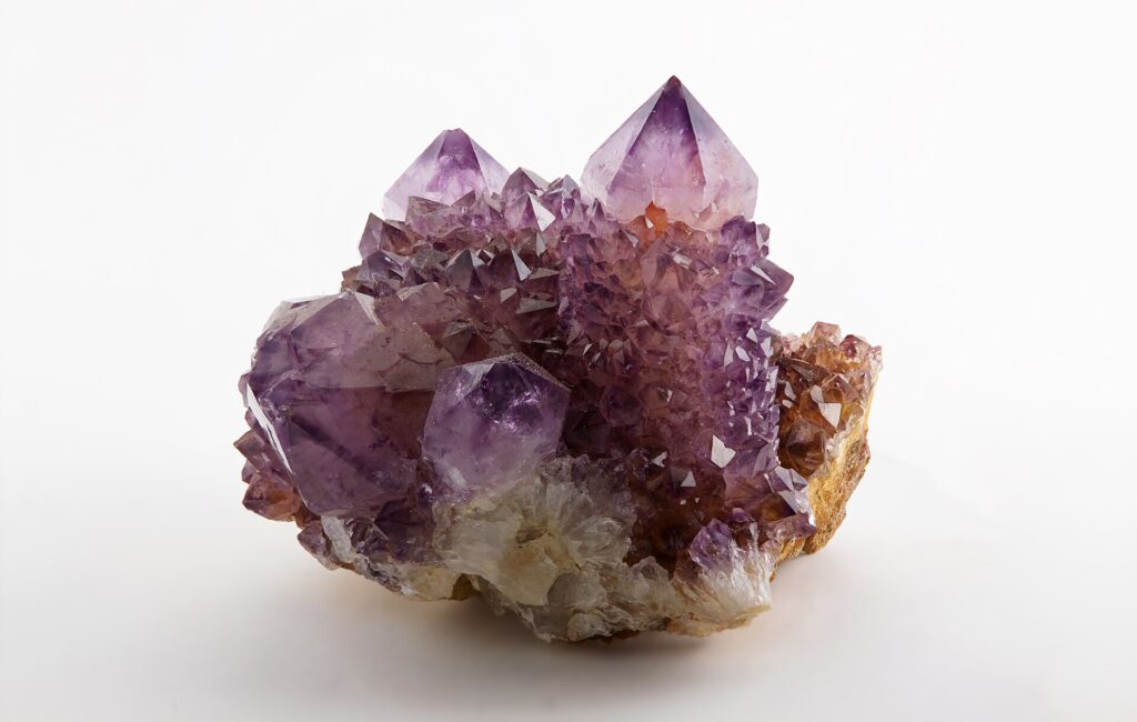 Améthyste, quartz rose, œil de tigre : la symbolique des pierres les plus connues